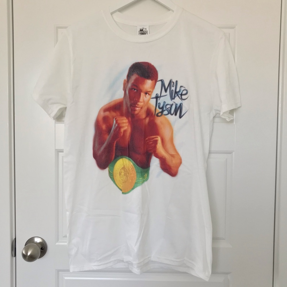 Boxing Hall of Fame // NWOT Men’s Graffiti/Street Style Art Mike Tyson T-shirt